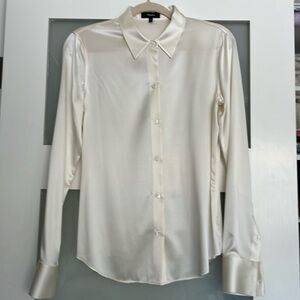 Theory cream perfectly fitted stretch satin long sleeved button up blouse size M